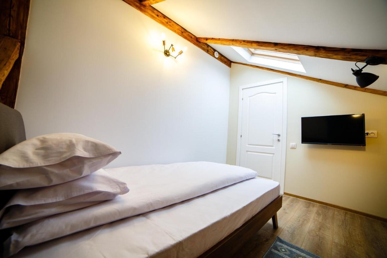 Appartamento Alpine Loft Câmpulung Moldovenesc Esterno foto