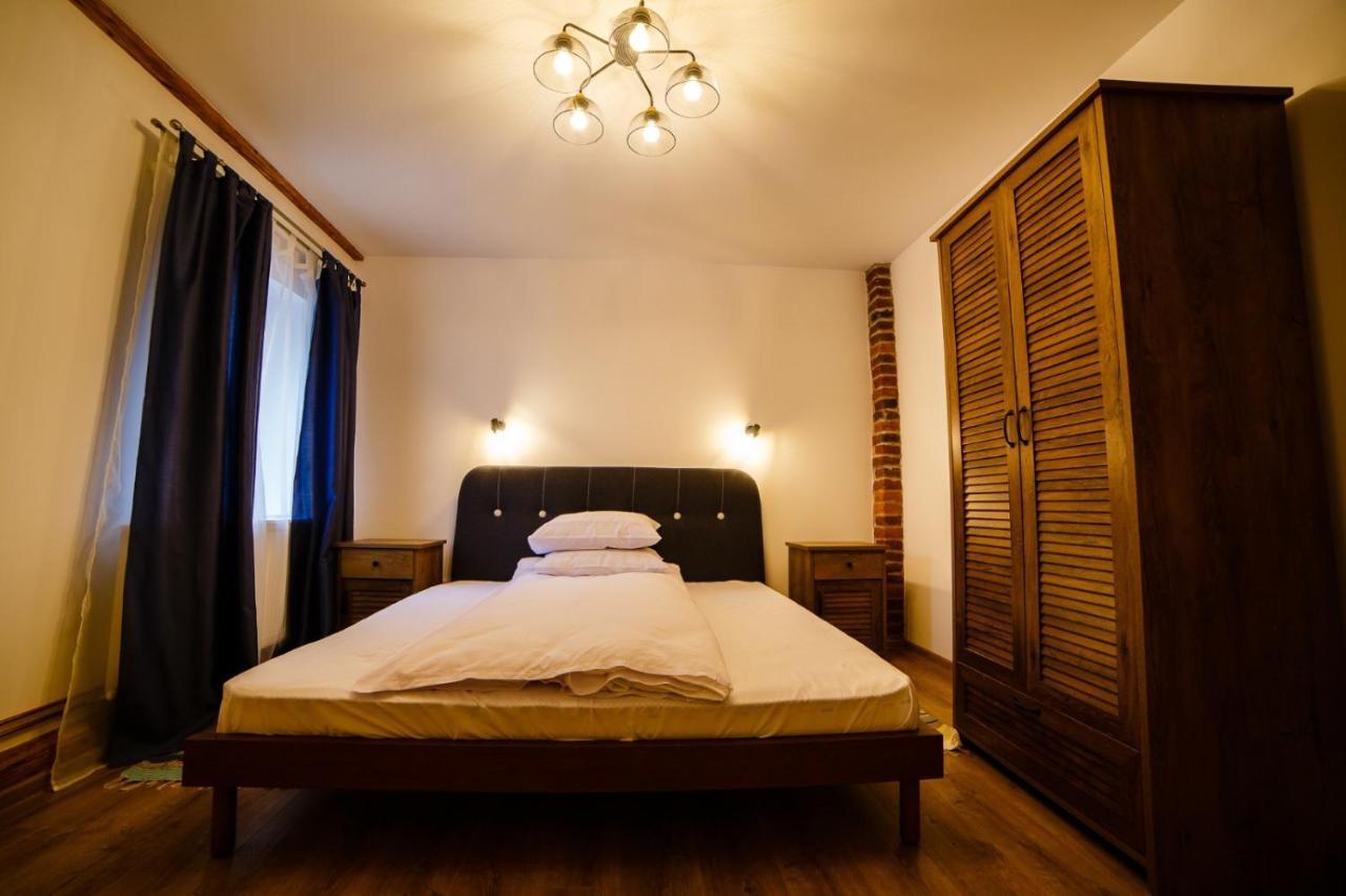 Appartamento Alpine Loft Câmpulung Moldovenesc Esterno foto