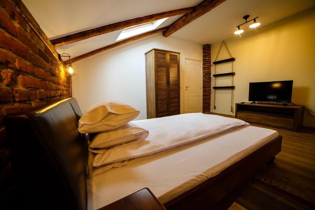 Appartamento Alpine Loft Câmpulung Moldovenesc Esterno foto