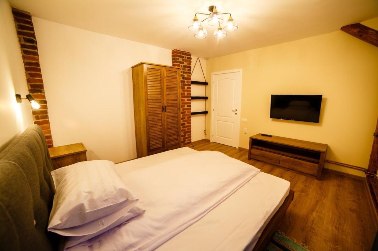 Appartamento Alpine Loft Câmpulung Moldovenesc Esterno foto